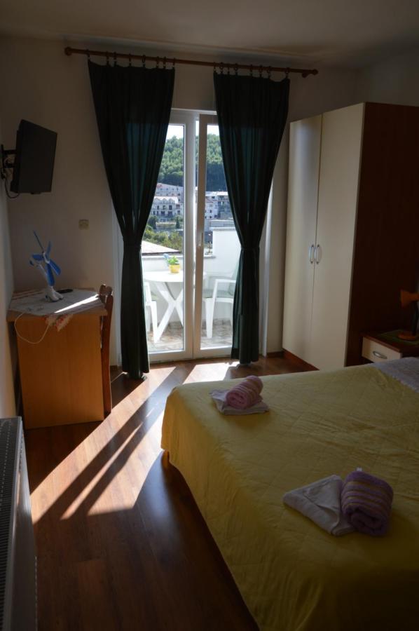 Apartman Mare Drvenik  Ngoại thất bức ảnh