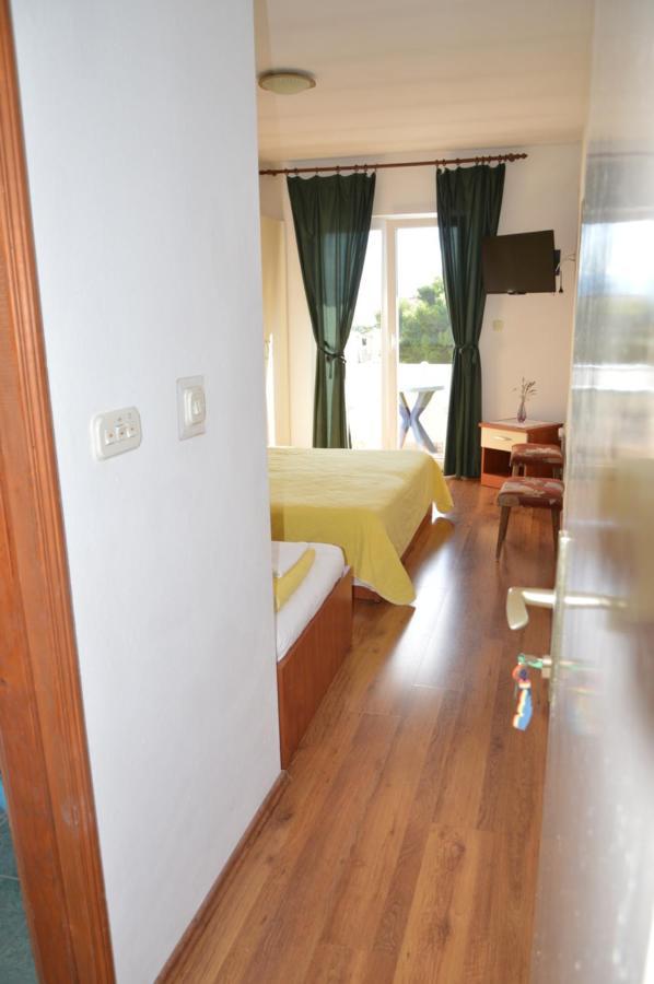 Apartman Mare Drvenik  Ngoại thất bức ảnh