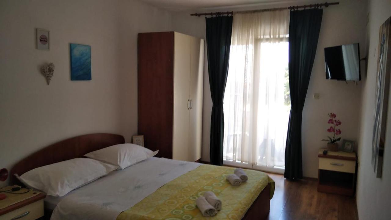 Apartman Mare Drvenik  Ngoại thất bức ảnh